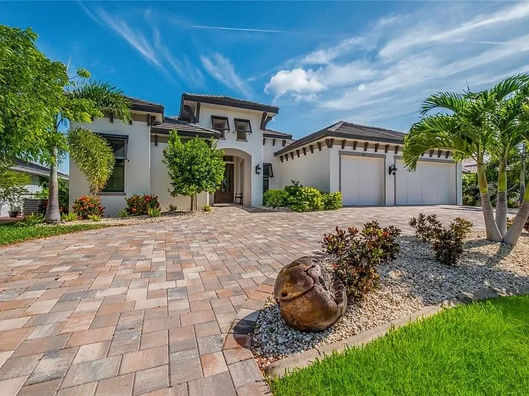 Punta Gorda – Canal Front Home
